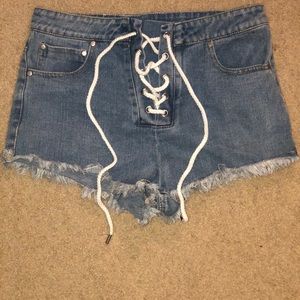 Adorable lace up shorts